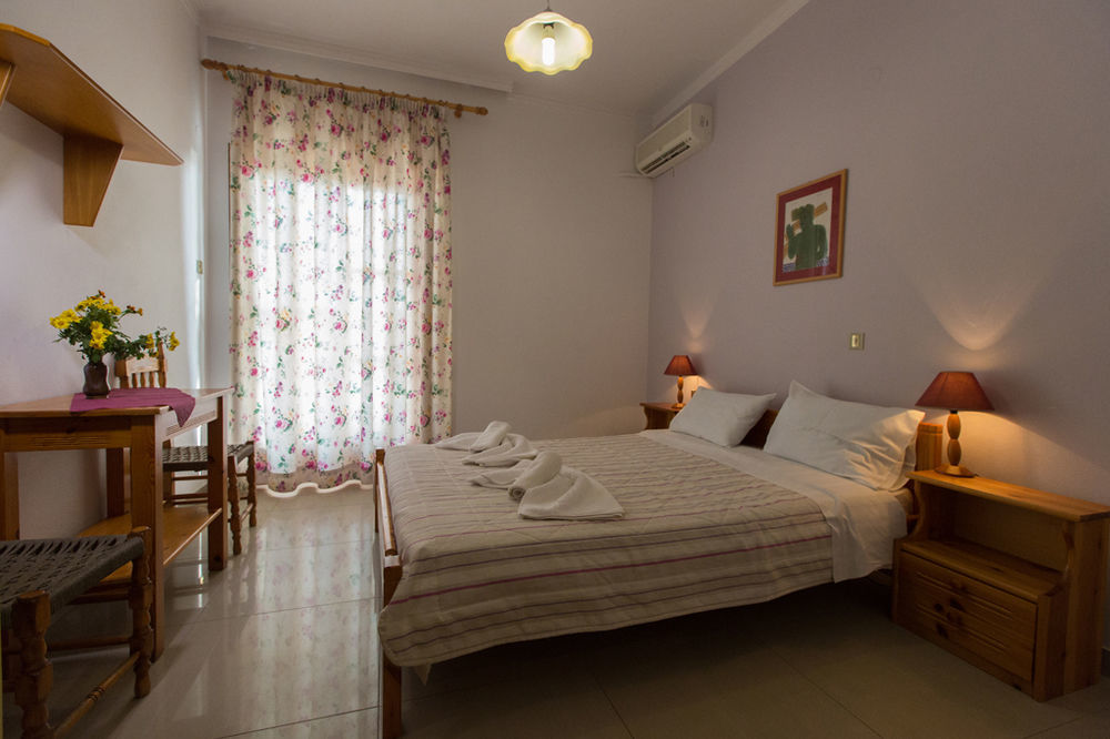 Filoxenia Apartments 2 Palaiochora Exterior photo